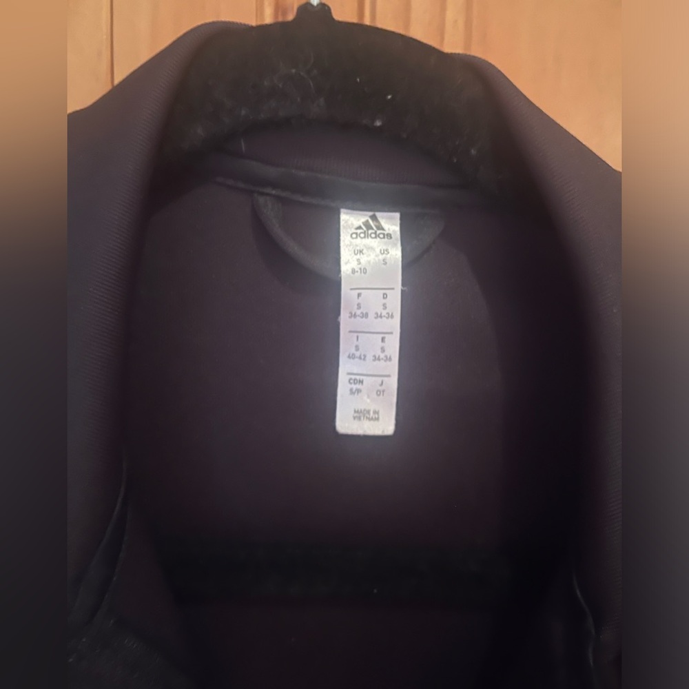 Adidas women’s jacket. Size S - Picture 3 of 4